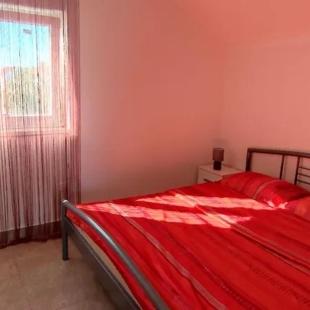 Godinic Apartamento *