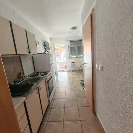 Apartment Godinic