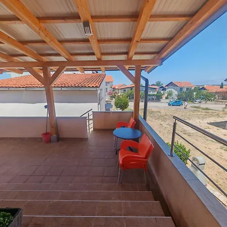 Godinic Apartment